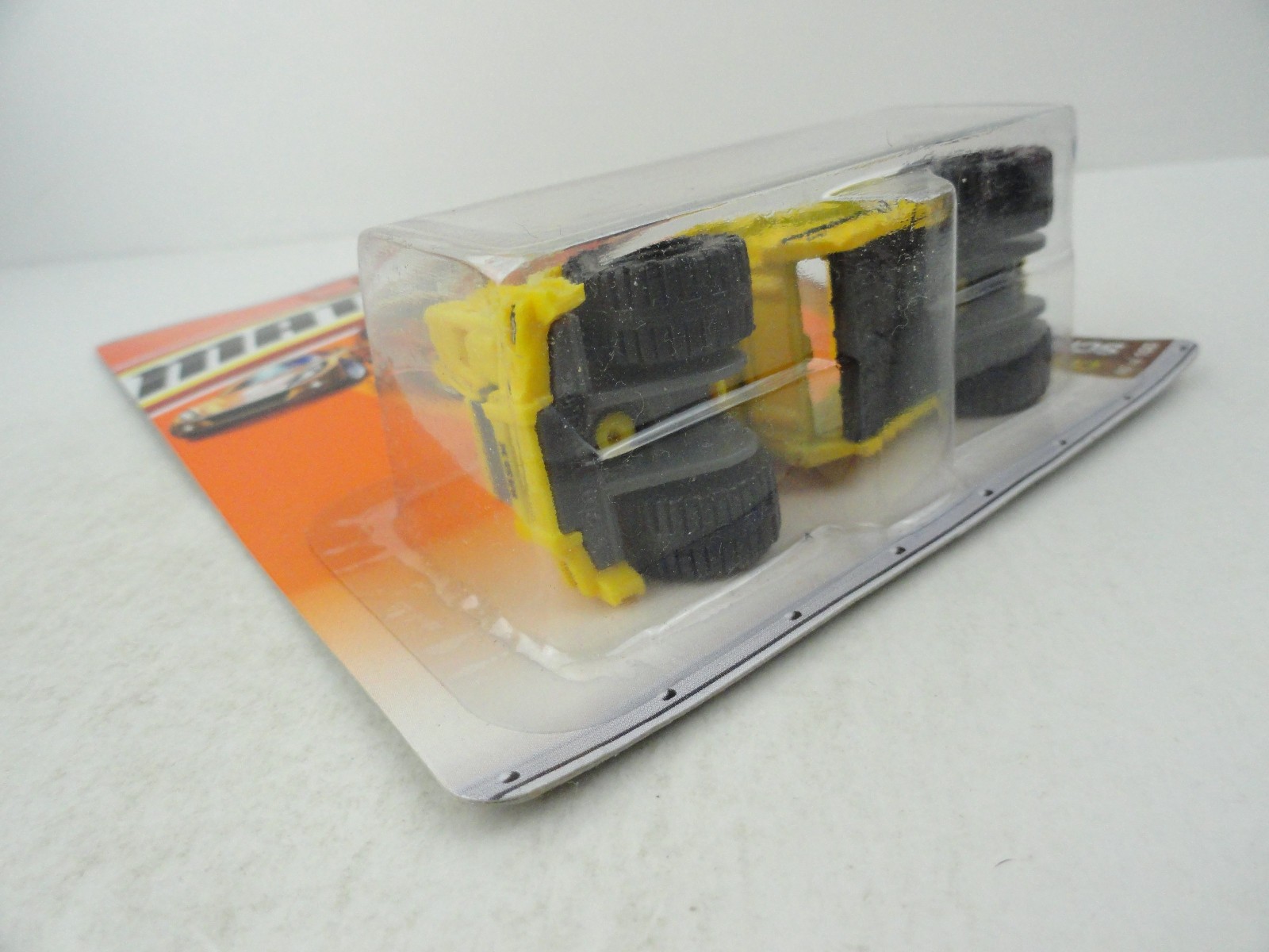 2010 Matchbox #40 Scraper (Yellow #59)