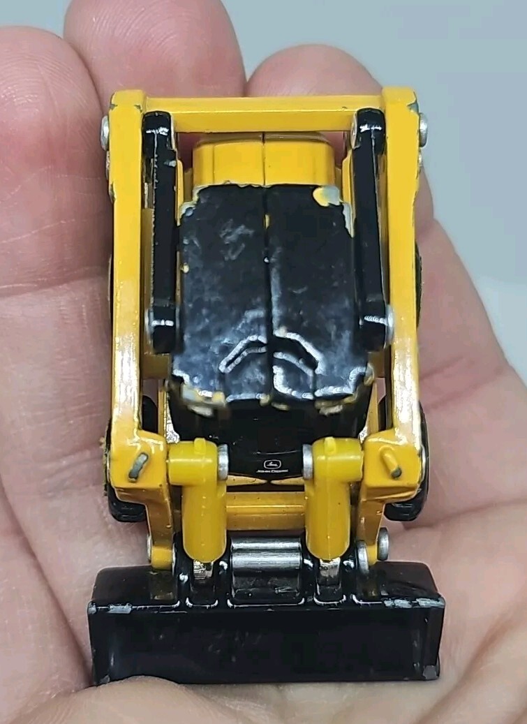 Mini 1.25″ John Deere Skid Steer Loader ERTL Die-Cast Base RARE – Fast Shipping
