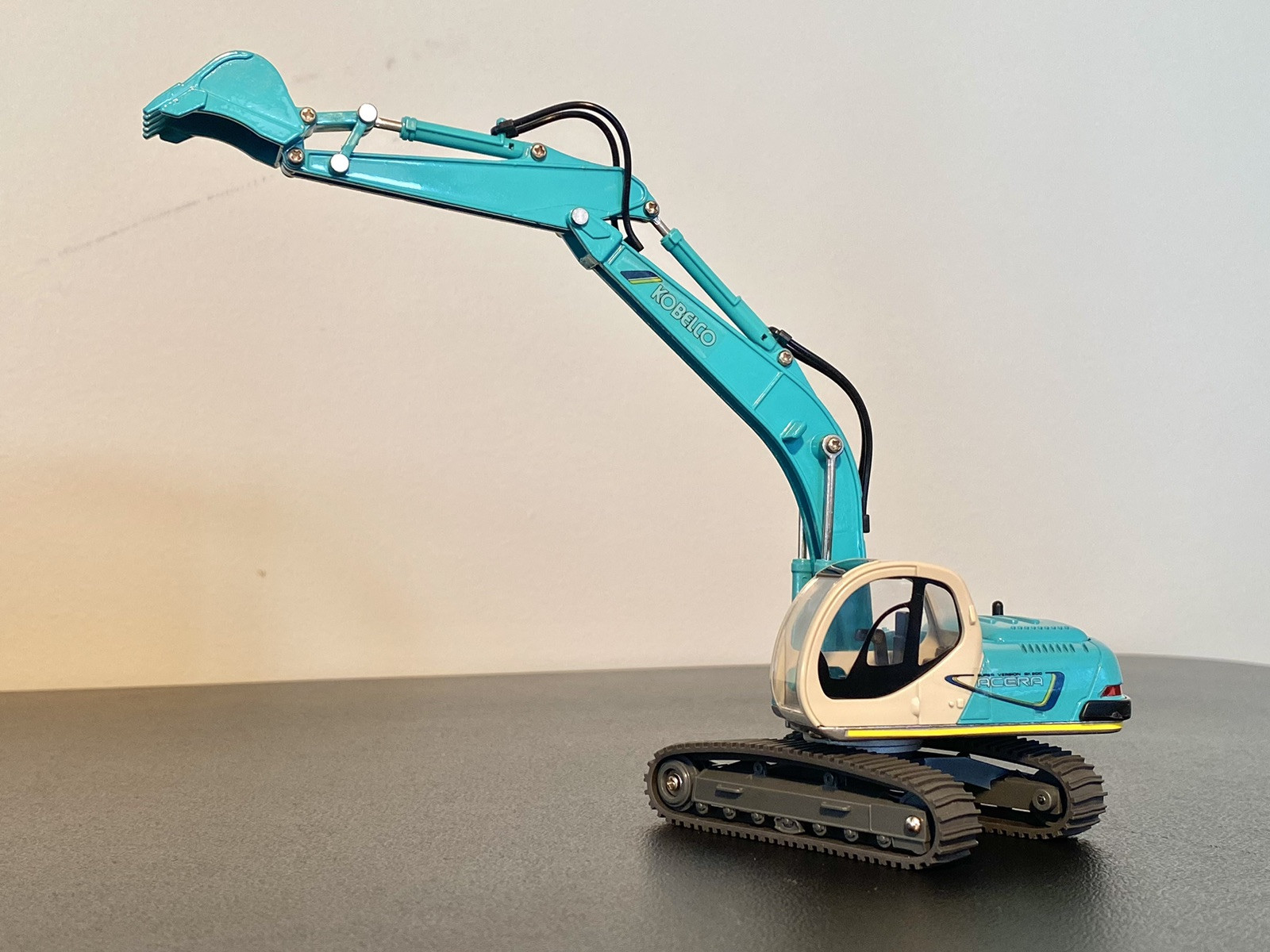 1995 Diapet 1:52 diecast Kobelco Acera Super Version SK200 excavator #971