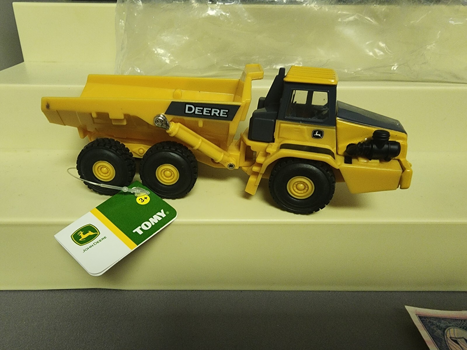 Nwt Ertle Tomy John Deere 1:64 Construction/ Farm Vehicle