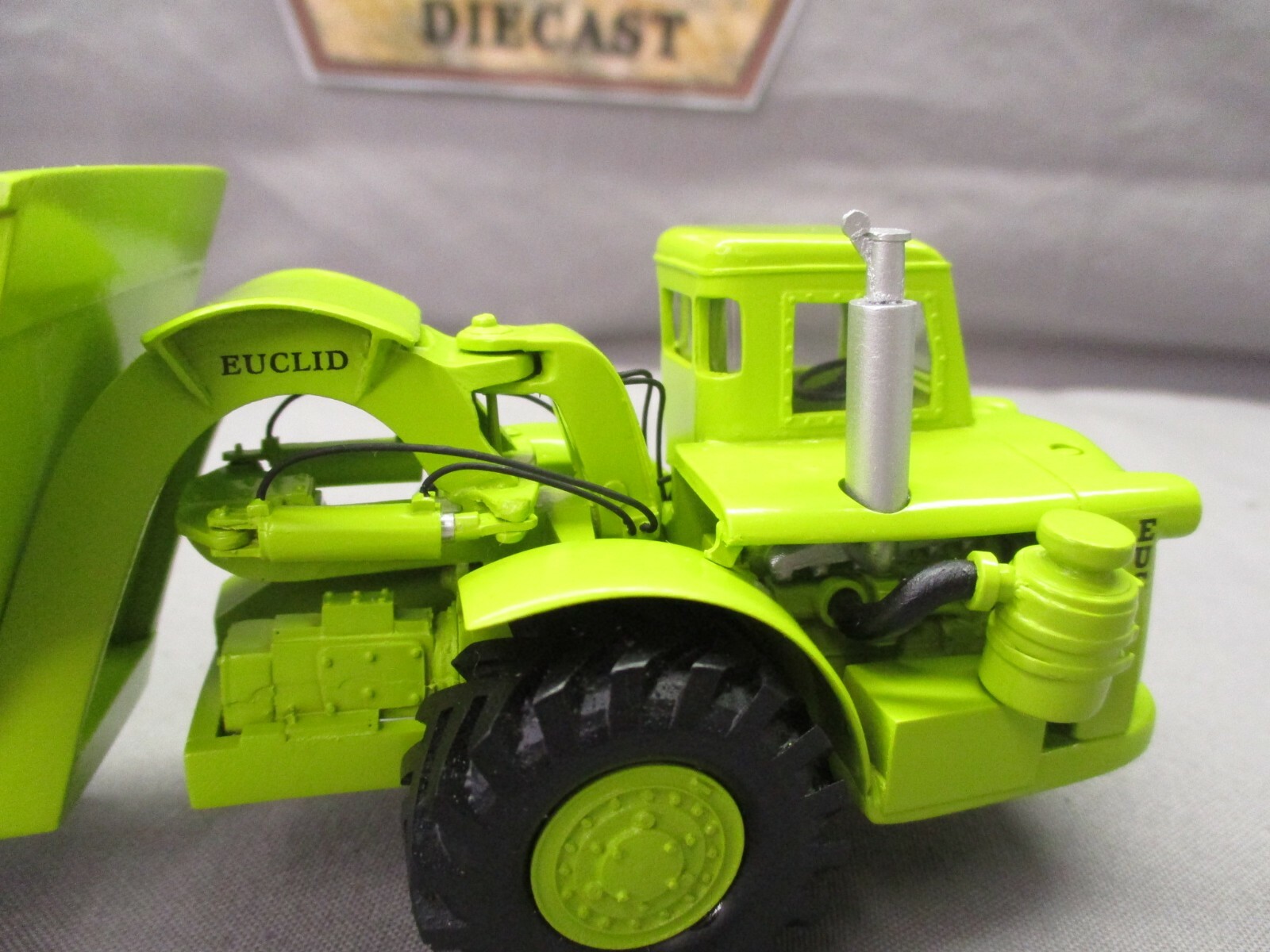 Dan Models Romania – Euclid S-7 Motor Dumper “Blackwood Hodge” – 1:50 – Resin