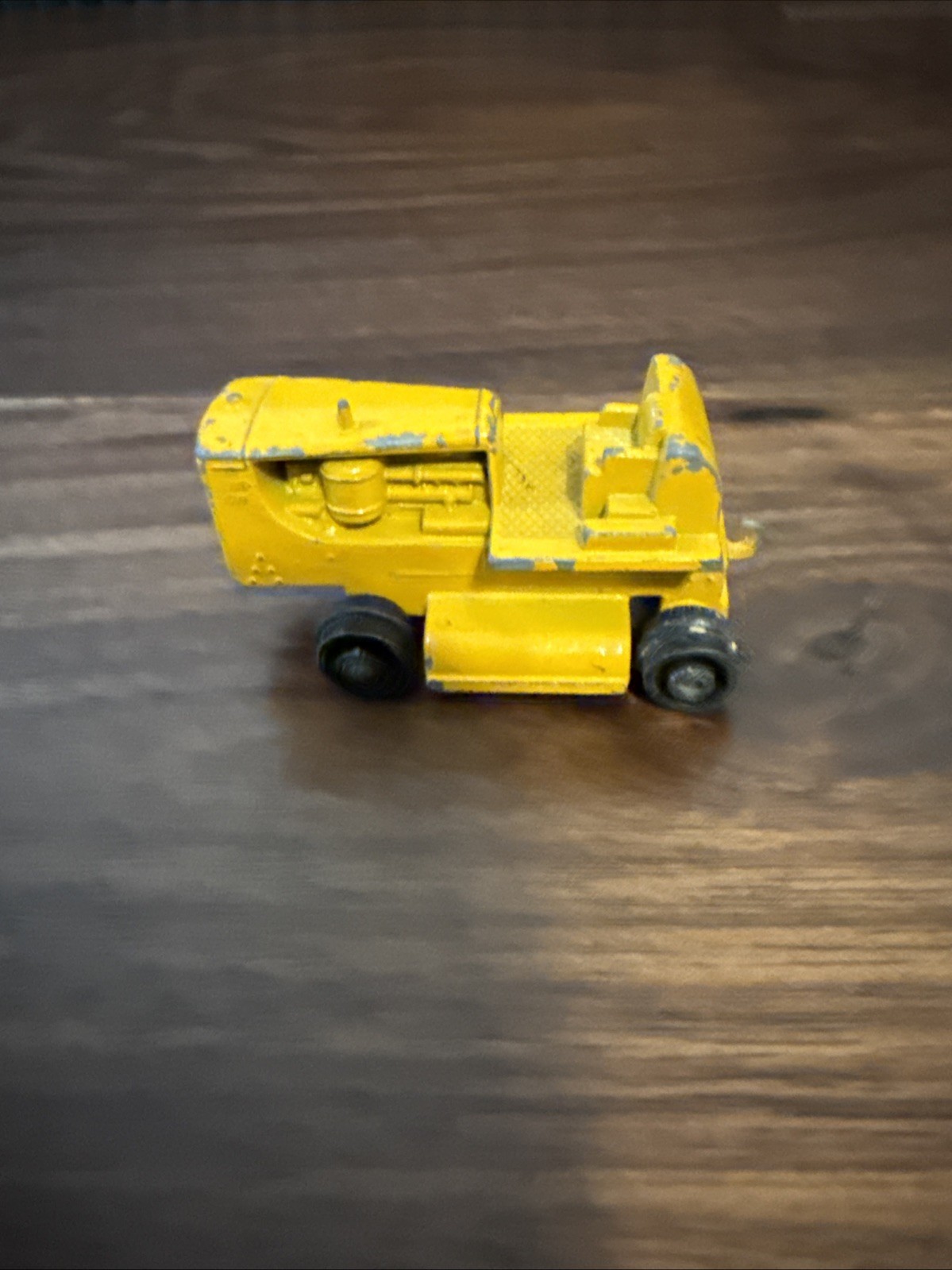 VINTAGE MATCHBOX Series #8 CATERPILLAR D8 TRACTOR MADE IN ENGLAND BY LESNEY 1964