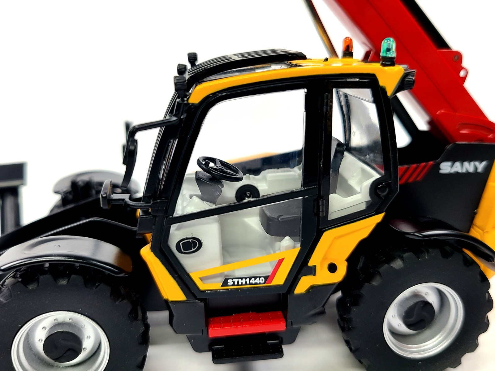 SANY STH1440 Telescopic Forklift – China 1:35 Scale Diecast Model New