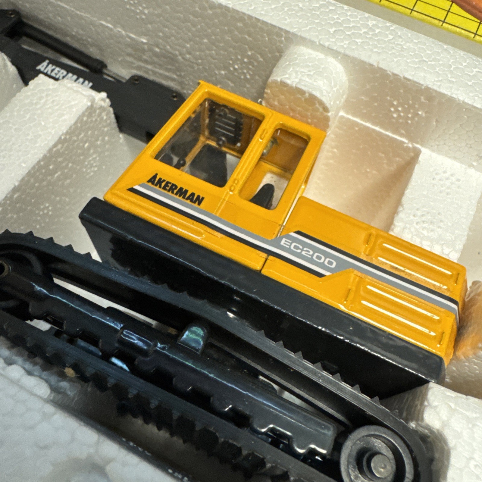 Joal Die Cast Digger with Hydraulic Hammer # 249 1:50 Akerman H7c NEW