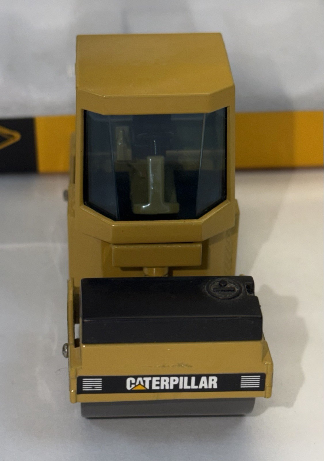 Caterpillar Cat CB-534 Roller Compactor with Cab Joal 1:50 Scale Model #244