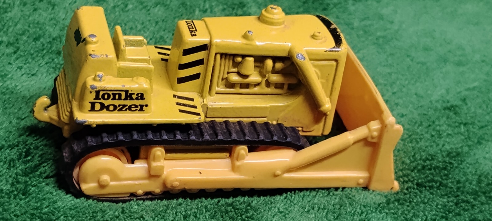 Tonka Hasbro Vintage 2000 “Dozer” Bulldozer Model Toy Truck