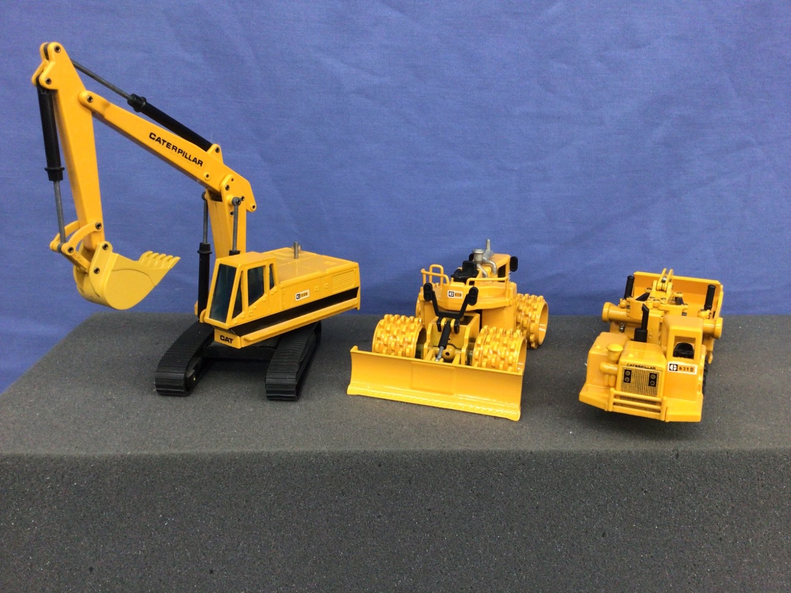 Joal Lot Scraper Sheepsfoot Compactor Excavator CAT Caterpillar Heavy Nice!