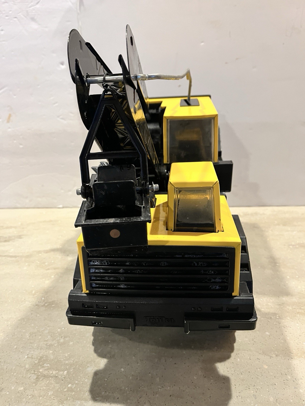 Vtg 1980’s Tonka Turbo Diesel XMB 975 Clam Bucket Crane Truck