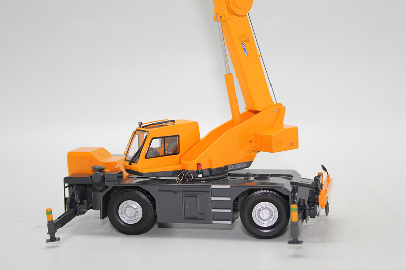 1/50 KATO SR-250Ri Premium Roughter Rough Terrain Off road Crane DieCast Model