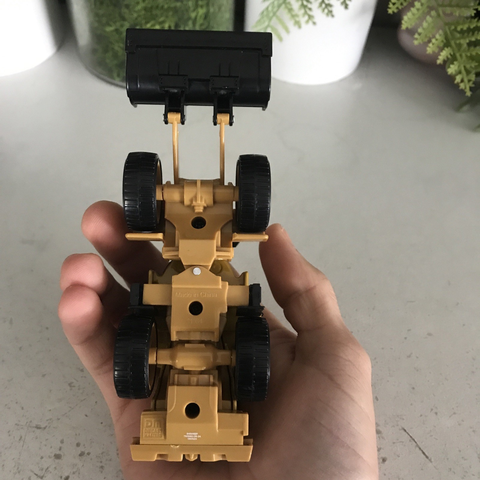 diecast masters caterpillar 950m Wheel Loader 1/64