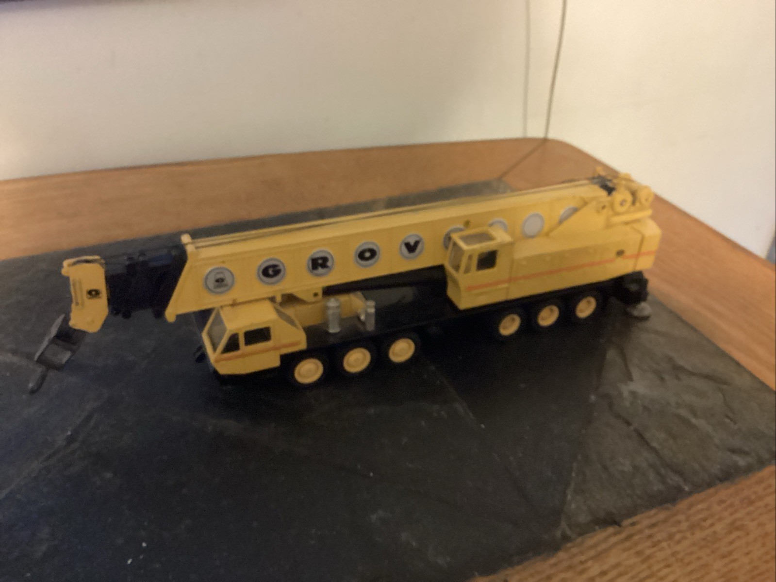 NZG Grove 1400 (6) Axle Truck Mounted Hydraulic Crane 1:55 Scale No Box