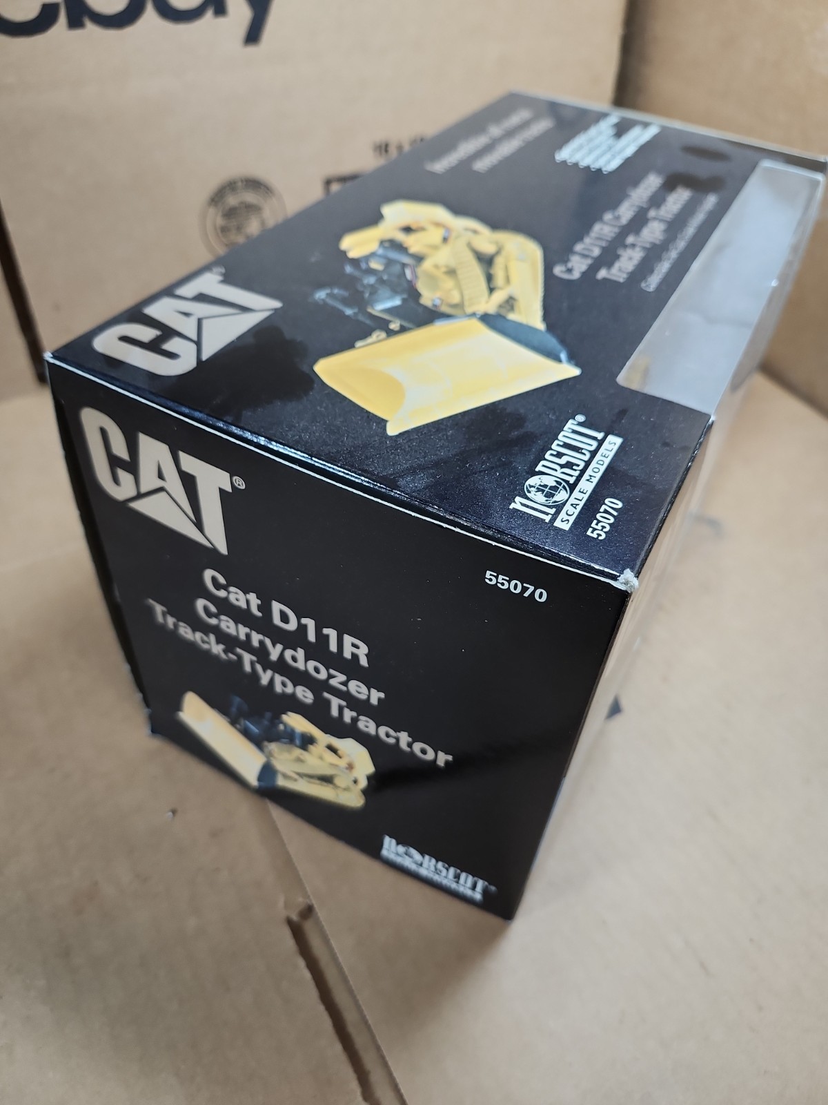 Cat Tractor Die-Cast Model Replica D11R Carrydozer Track-1:50 Scale By Norsot