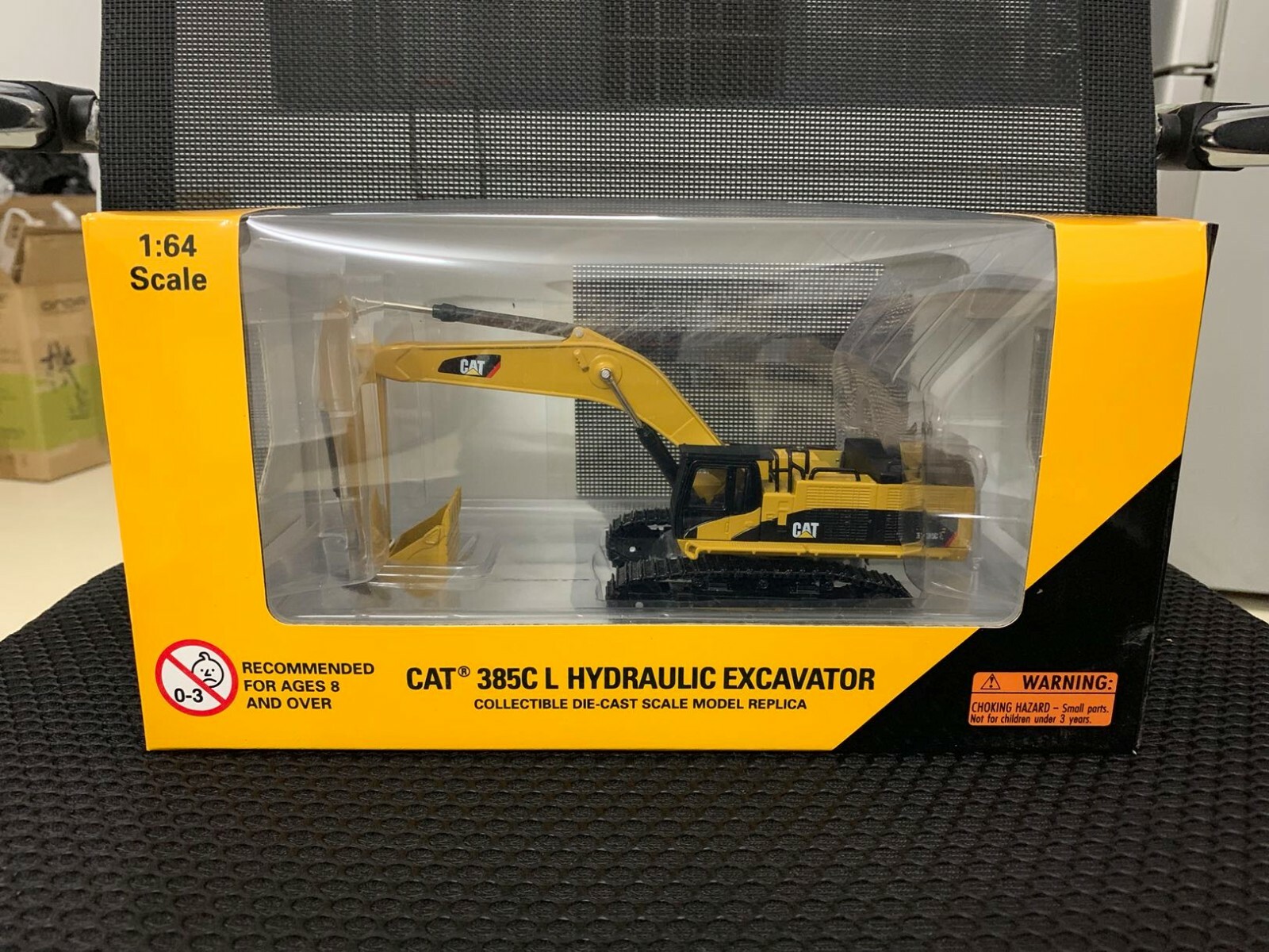 CAT 1/64 Catepillar 385C Alloy Excavator Model 55203 Diecast Engineering Vehicle