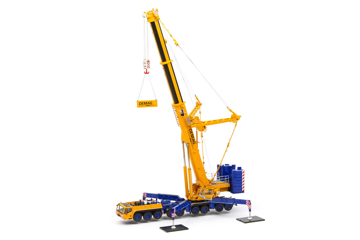 IMC 31-0186 Demag AC700-9 Truck Crane – Collectors Edition 1/50 Die-cast MIB