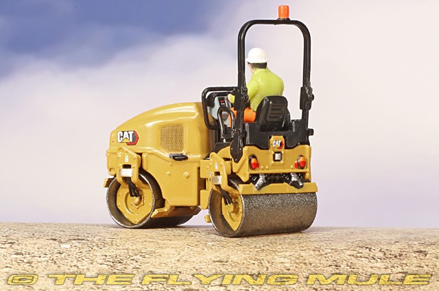 Diecast Masters 1:50 CB2.7 Utility Compactor