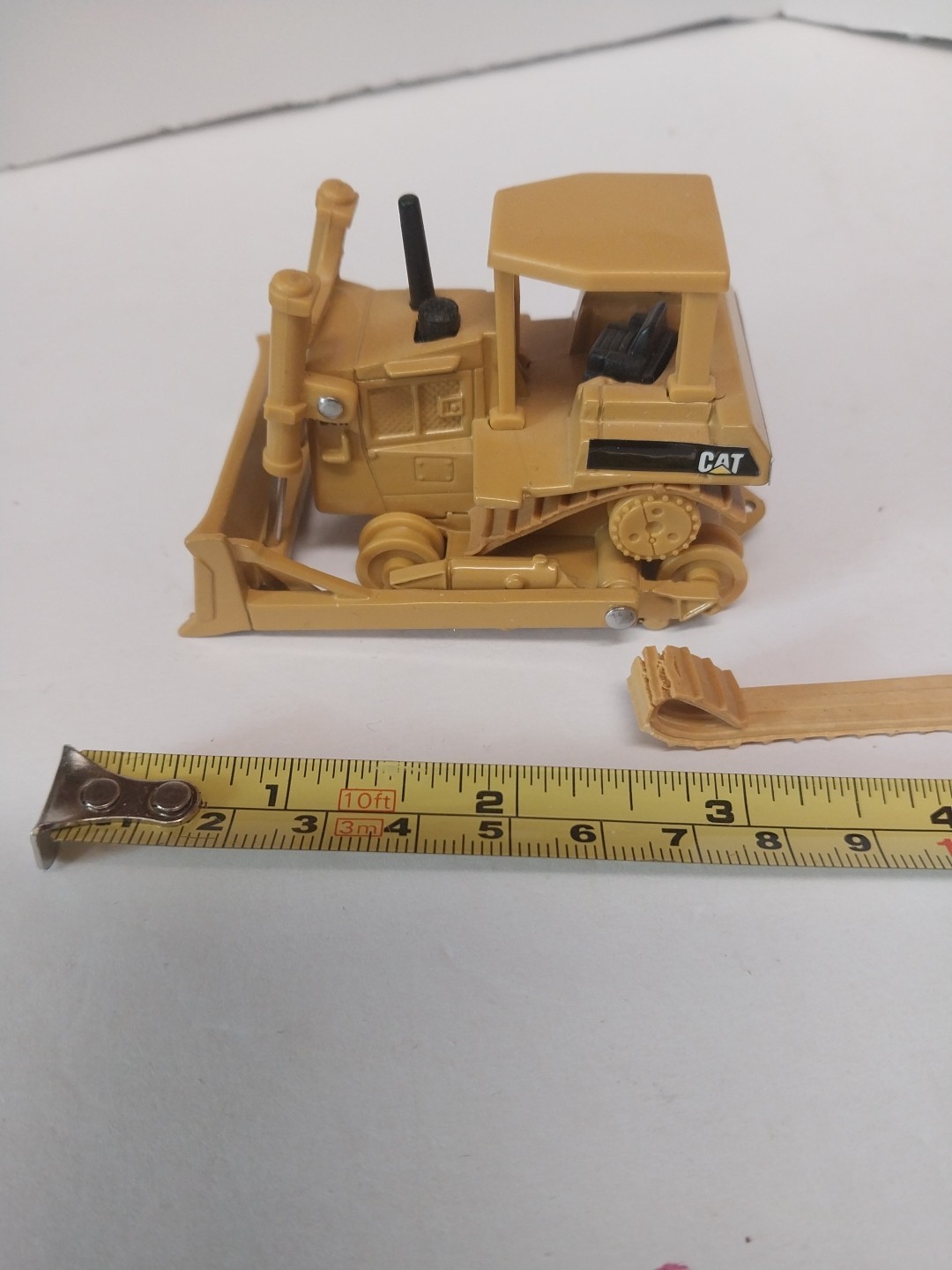 Vintage Ertl Cat D6H Road Const. Diecast Bulldozer 1/64 w/ Broken Rubber Tracks