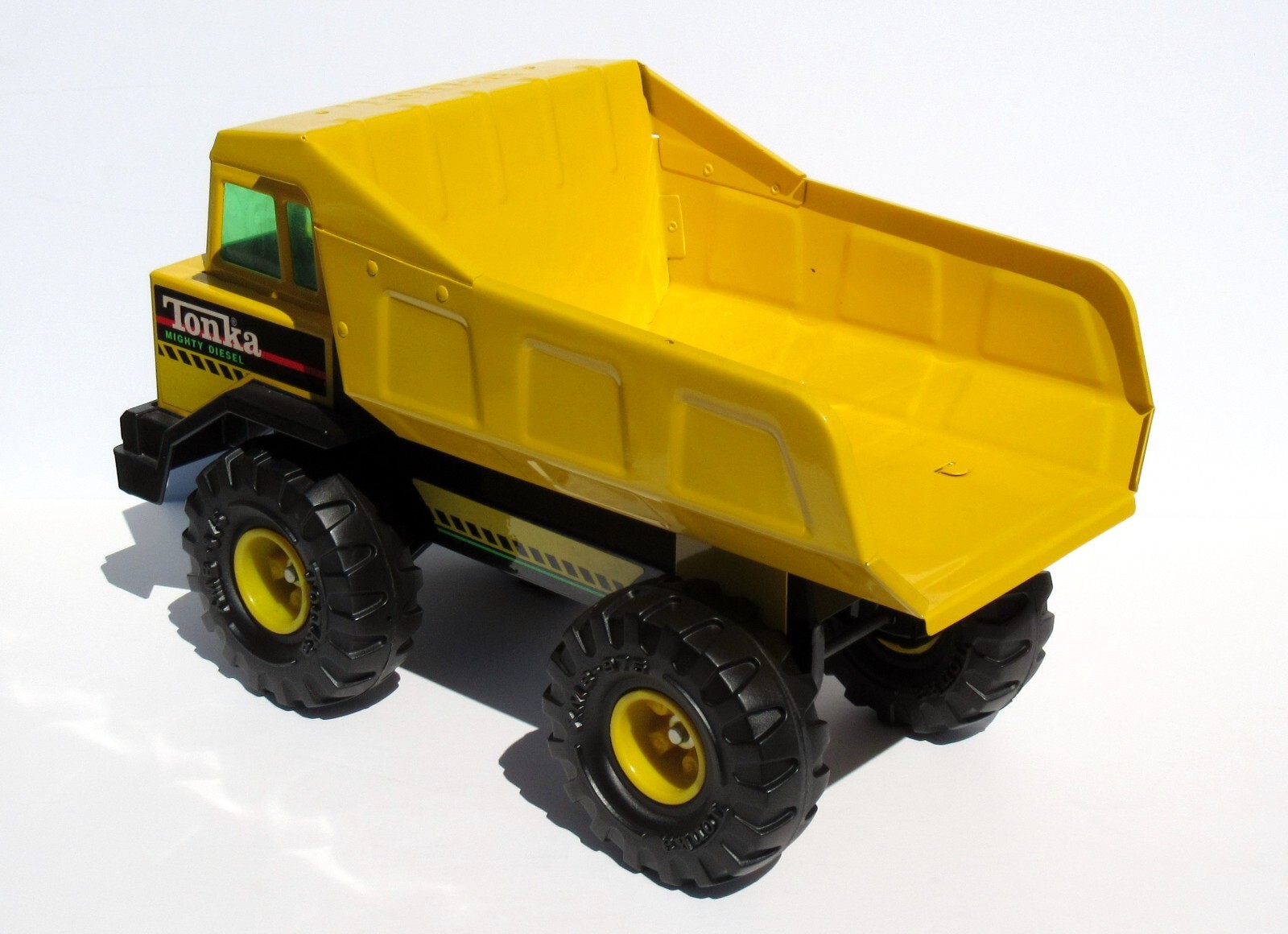 Vintage 1995 Tonka Steel Mighty Dump Truck Mighty Diesel 93901 Made in USA