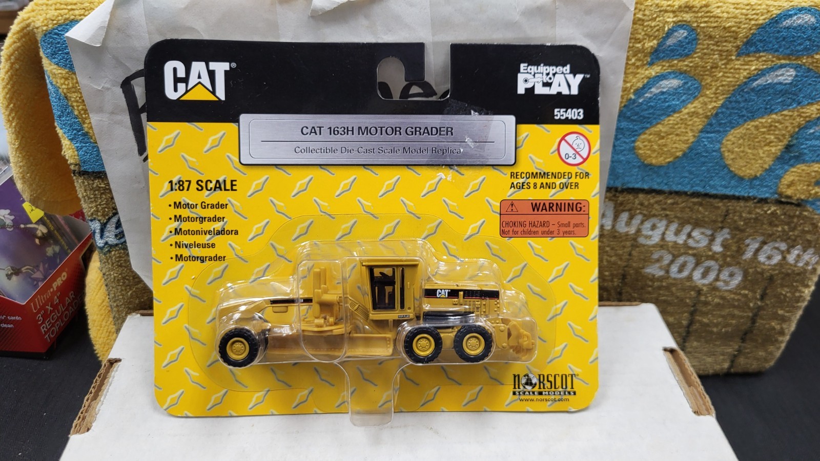 NIB 2005 CAT 163H MOTOR GRADER CONSTRUCTION 1/87 NORSCOT DIECAST TOY #55403