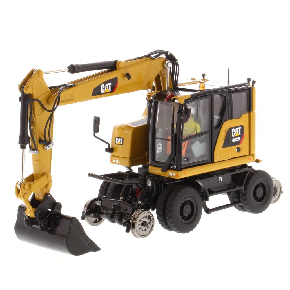 Cat M323F Railroad Wheeled Excavator Diecast Masters 1:50 Scale Model #85662 New