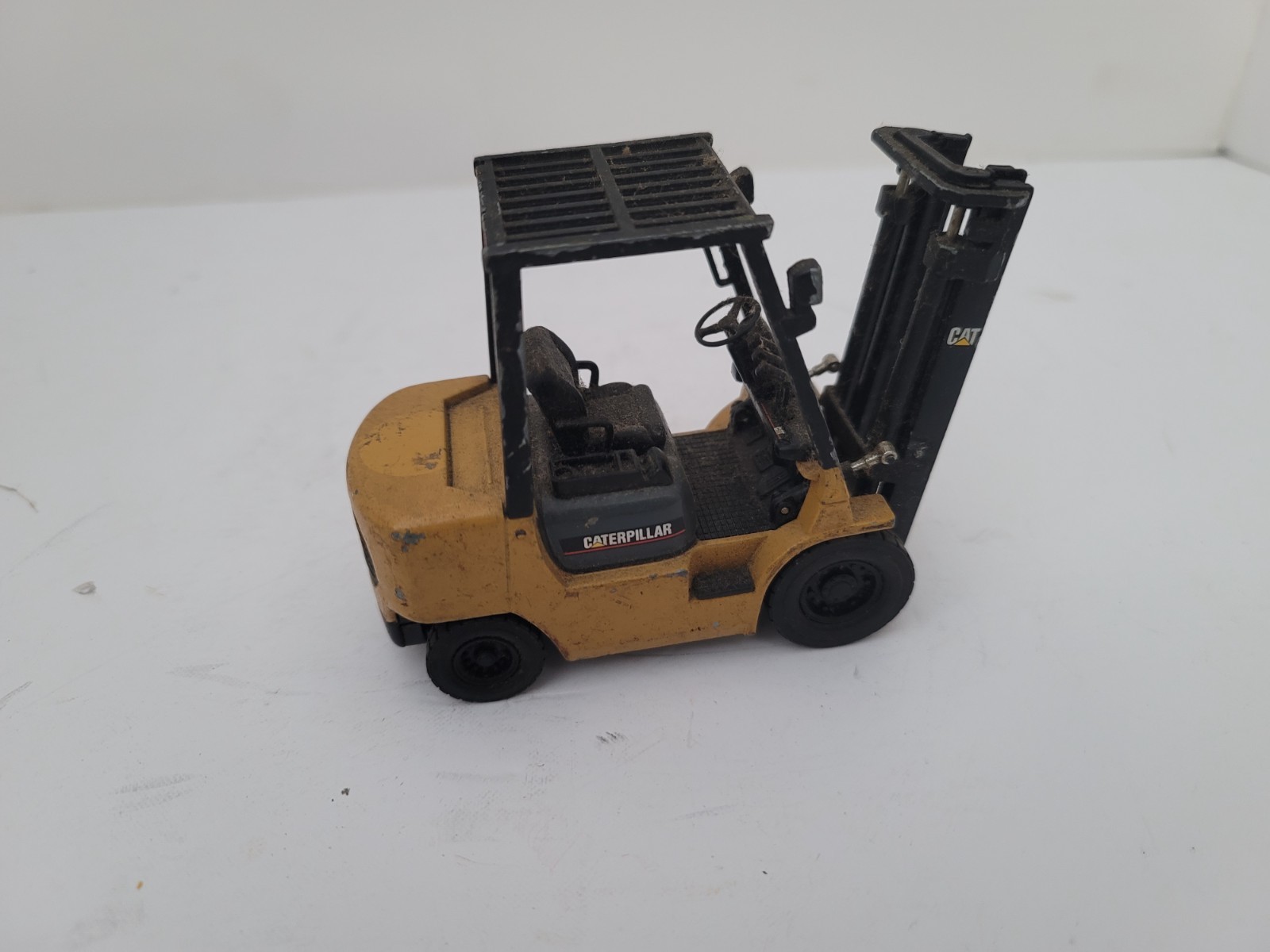 1:25 Diecast Caterpiller Lift Truck, Missing forks, Parts Only