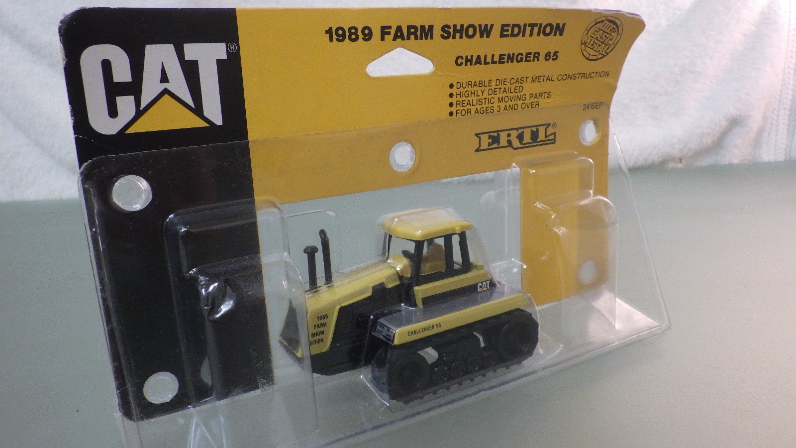 Vtg Ertl 1989 FARM SHOW EDITION Challenger 65 CAT Tractor 1/64 NIP Construction