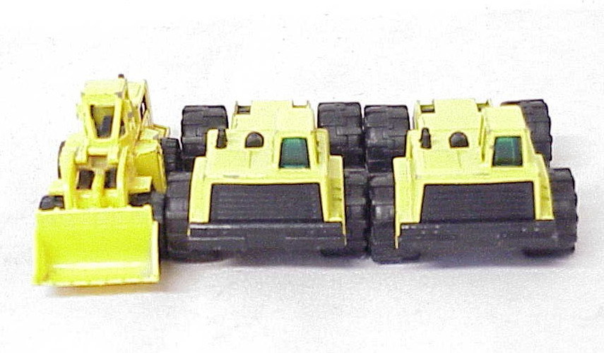 3 VINTAGE TOYS 2 TONKA 1992 TONKA CORP. TRACTORS & 1 HOT WHEELS 1979 TRACTOR