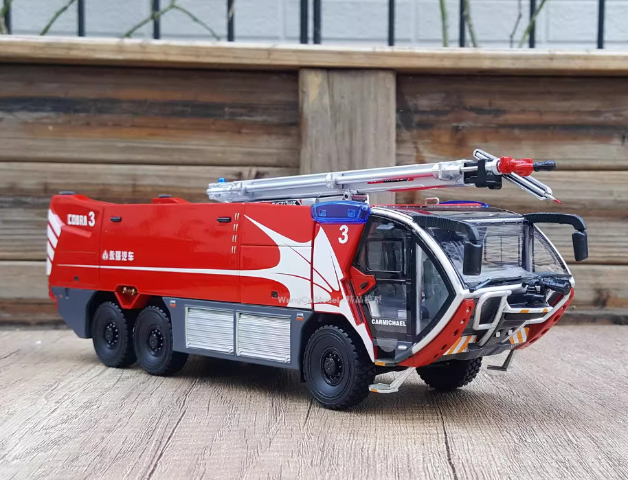 1:43 YongQiang COBRA3 Airport Foam Fire Truck Rescue Engine Diecast Model