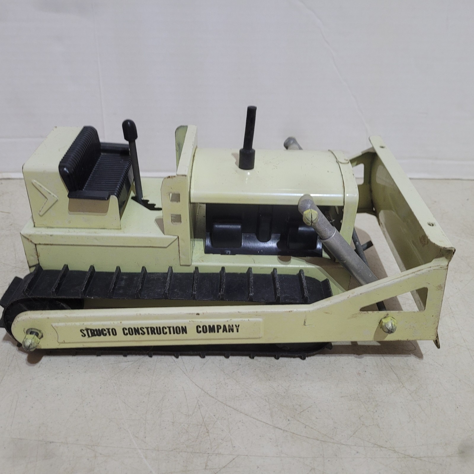 VTG Toy Structo Construction Company Metal Dozer Bulldozer Pressed Steel