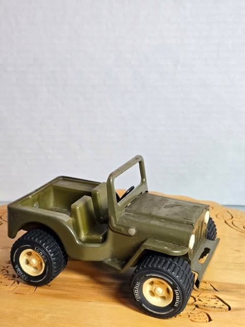 Vintage Tonka Steel green military Jeep Collectible