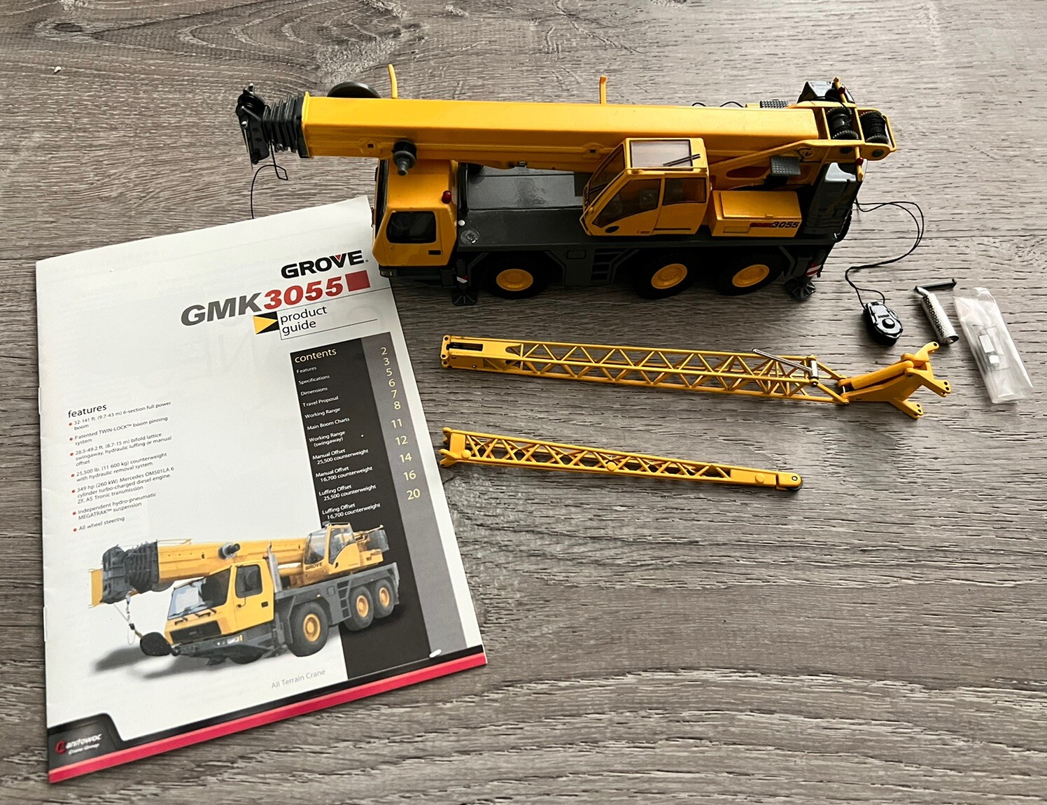 Grove GMK3055 Truck Crane – “YELLOW” – 1/50 – TWH #003-01004
