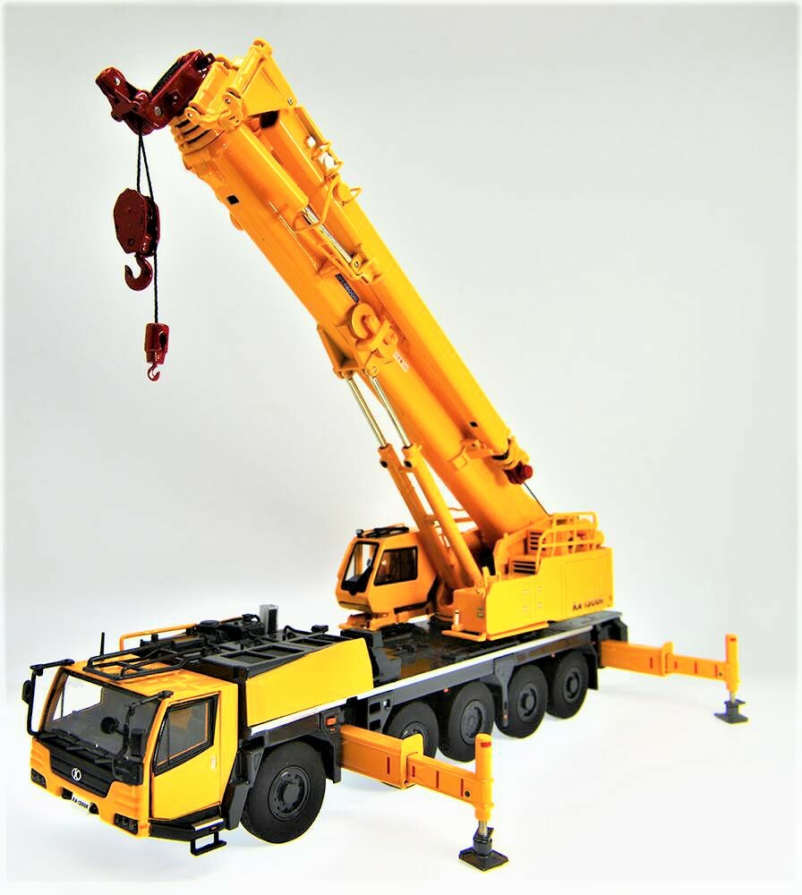 XCMG AMP88 Kato 1300R 5-axle Heavy-Duty Hydraulic Truck Crane Die-cast 1/50 MIB