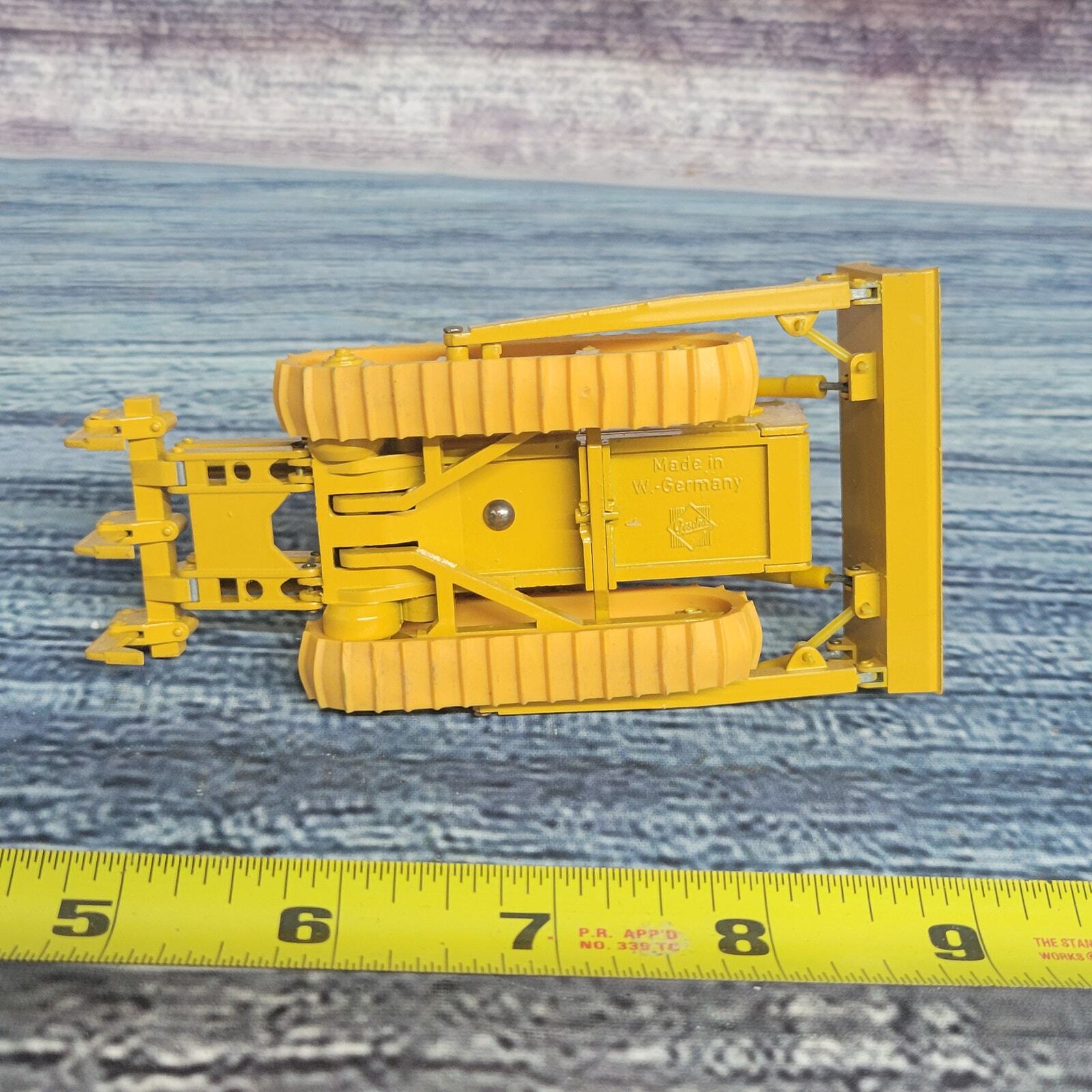 Vtg Gescha die-cast Liebherr 731 Dozer – 1/50 – Conrad 1:50 Crawler yellow/white