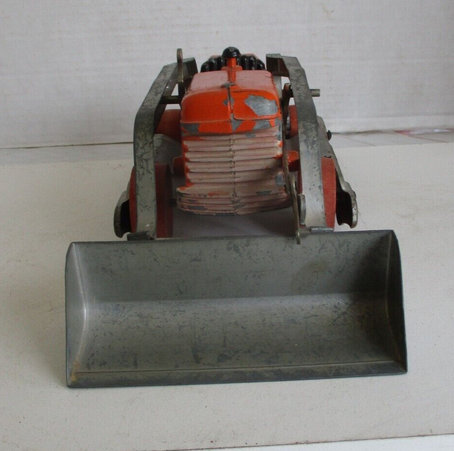 Vintage 1950s Hubley Construction Dozer Crawler front end loader