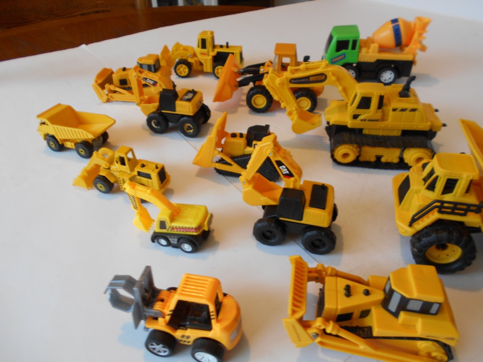 Lot of 15 Vintage Small Mostly Plastic Construction Vehicles, Various Scales