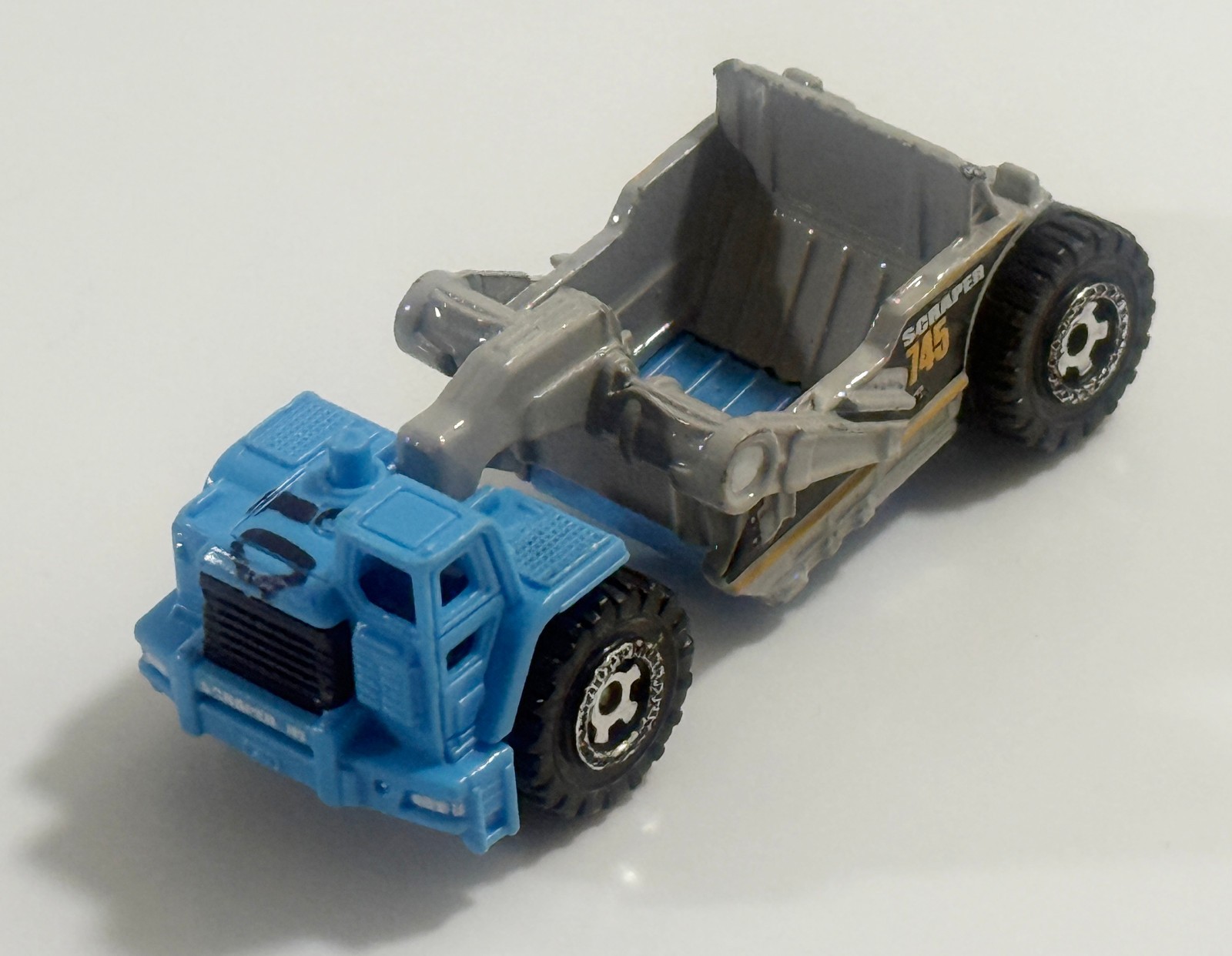 Matchbox Diecast 1/64 Scraper – Construction