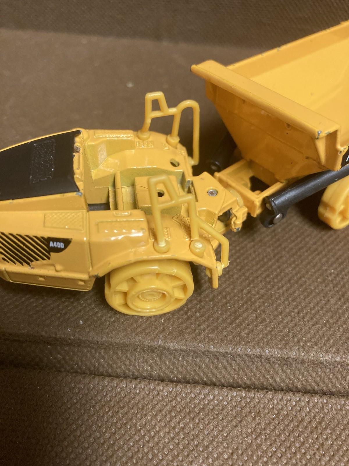 Volvo A40D Articulated Quarry Dump Truck – iPlay, iLearn 5” Die-cast