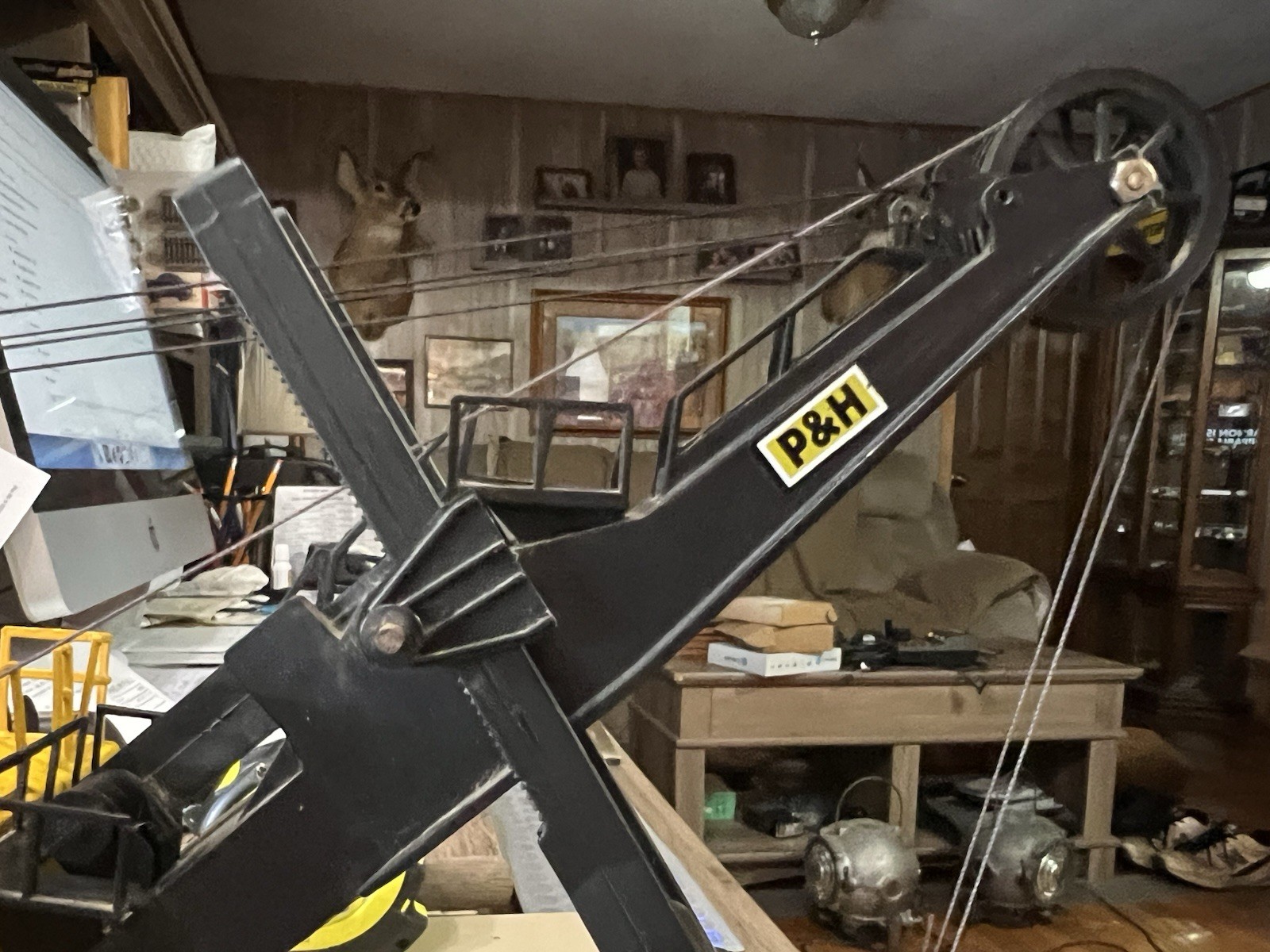Conrad diecast #294, 1/87th scale P&H 2800 front shovel