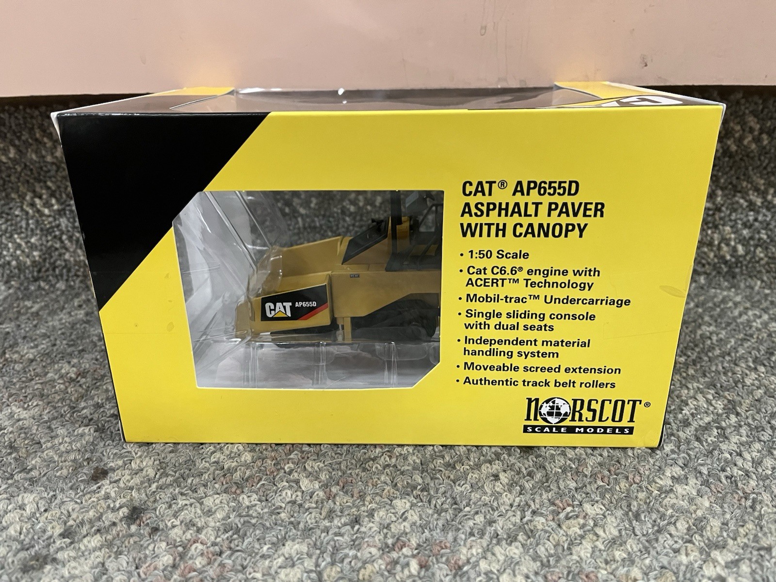* NORSCOT #55258 1/50 CAT CATERPILLAR AP655D ASPHALT PAVER NEW IN SEALED BOX *ST