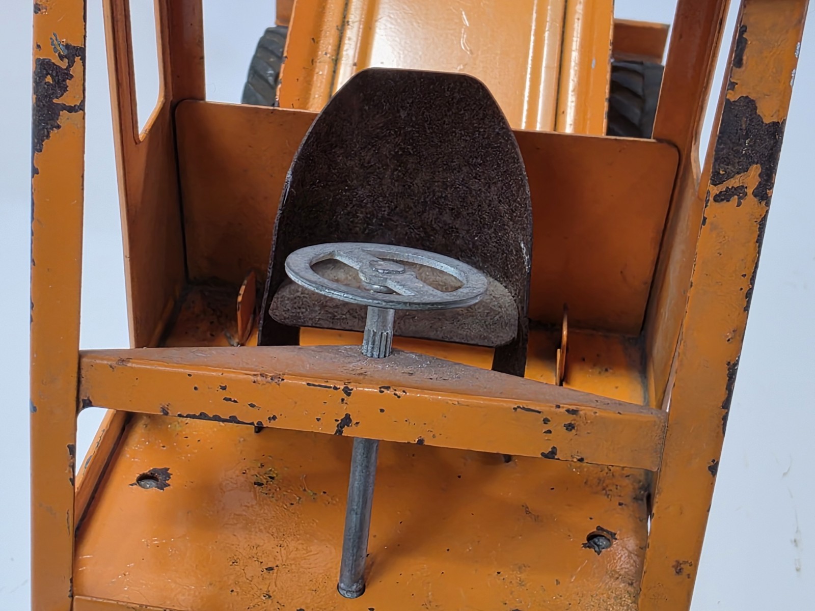 Vintage Nylint 1800 Pressed Steel Adams Travel Loader Construction Truck (14F)
