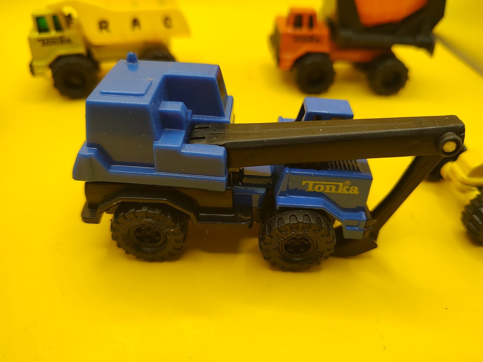 Vintage Lot Of 6 Tonka Metal And Plastic Diecast Construction Equipment Vehicle