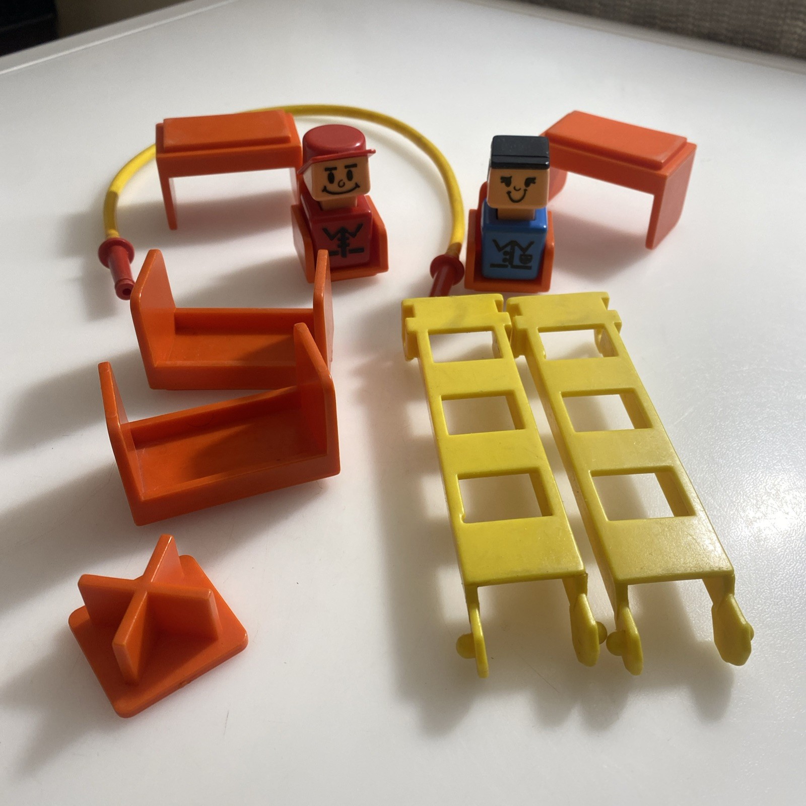 VTG Fisher Price 1973 Playskool Rescue Center Accessories ONLY NO BLDG 470 zad