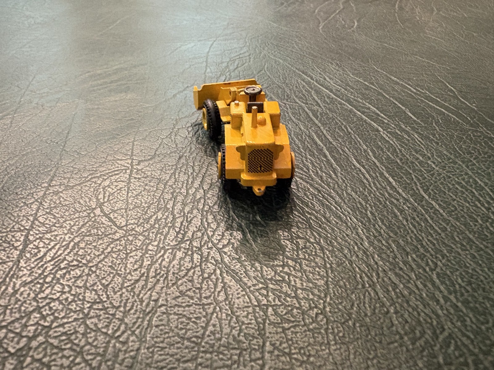 NZG 112 Caterpillar 920 Radloader Wheel Loader HO Scale In Box
