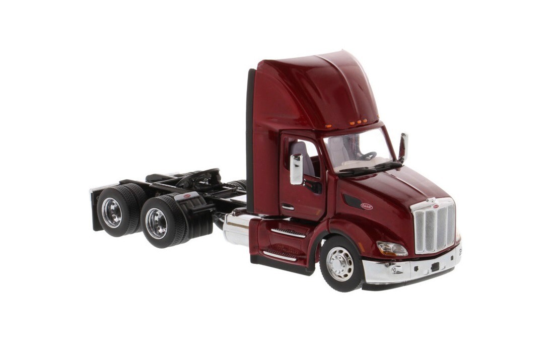 Die-cast Masters 71068 Peterbilt 579 Daycab Tractor – Dark Red 1/50 New MIB