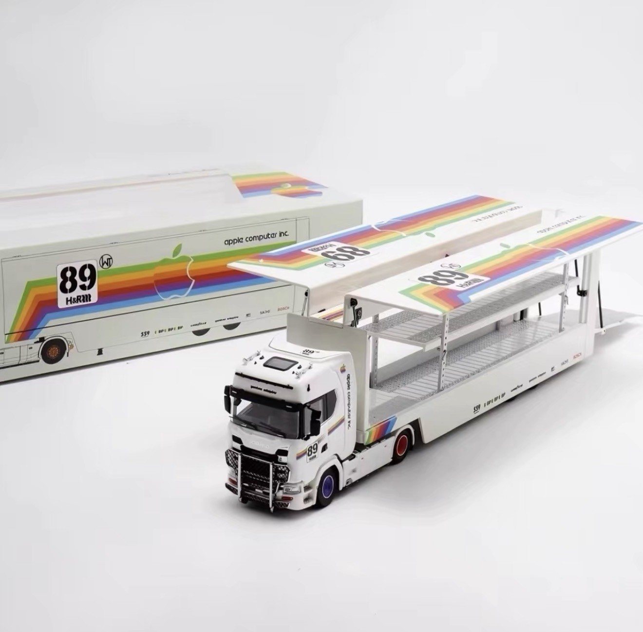 1:64 MAXWELL APPLE SCANIA TRUCK USA BASED SHIPPING DIECAST DISPLAY