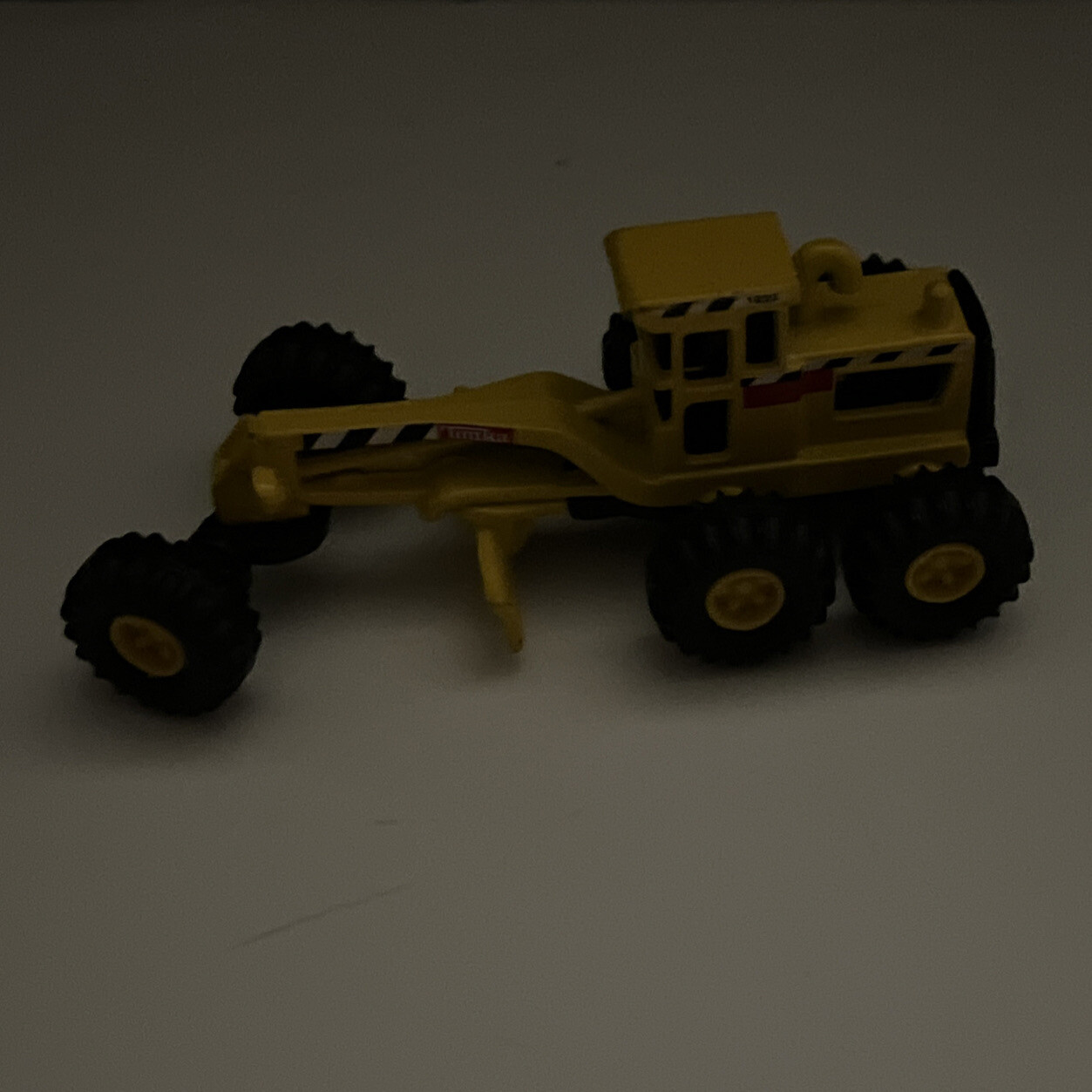 Maisto Tonka Hasbro 1998 Mini Road Grader Yellow Diecast Metal Vehicle