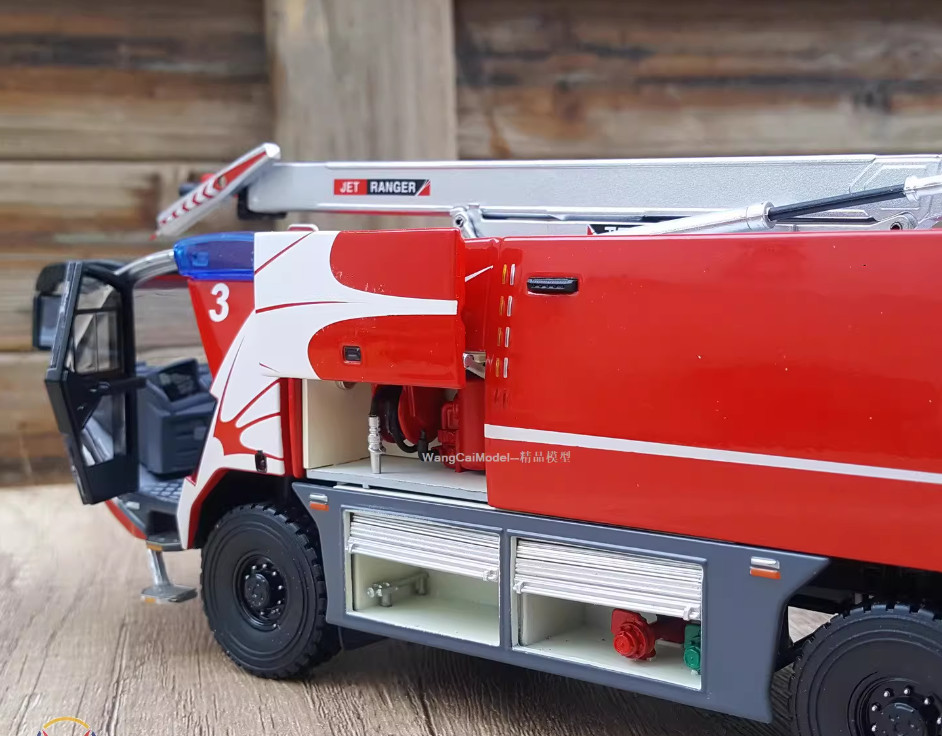1:43 YongQiang COBRA3 Airport Foam Fire Truck Rescue Engine Diecast Model