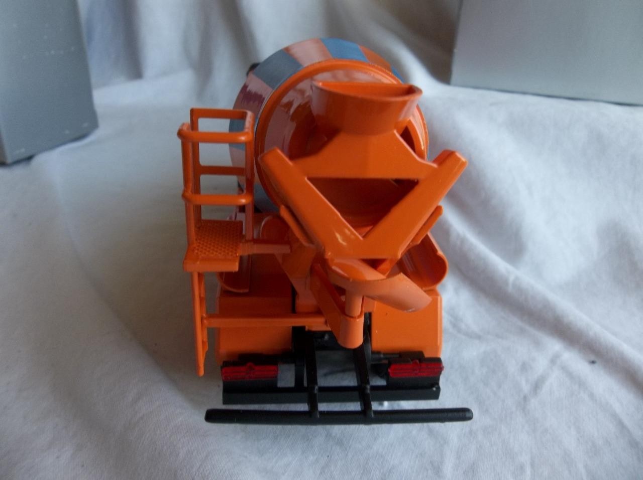 NIB NZG Mercedes Benz 2422B Betonmischer 6×4 Cement Mixer Diecast Orig Box 1:43