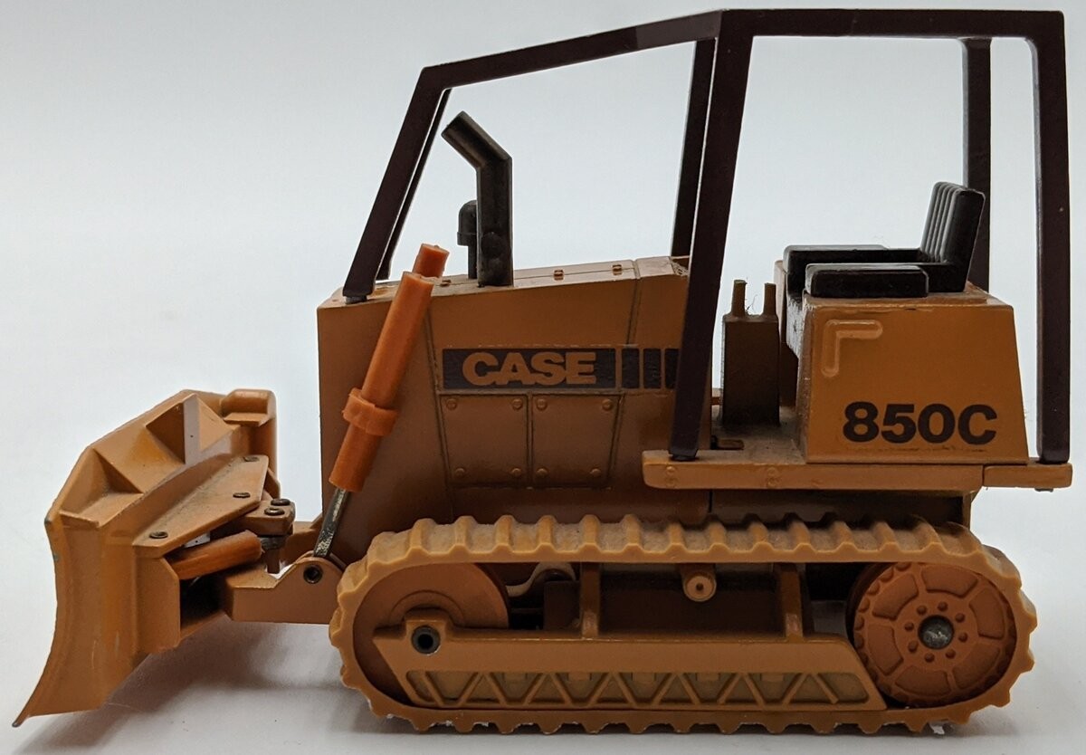 NZG 176 1:35 850C Angle/Tilt Dozer NEW