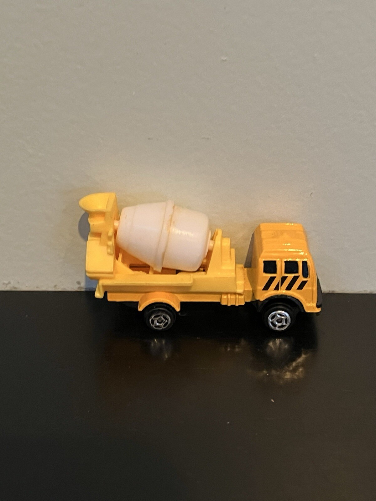 Construction Vehicle Lot Of 10 – Diecast Cement Truck Loader Digger Crane Toy