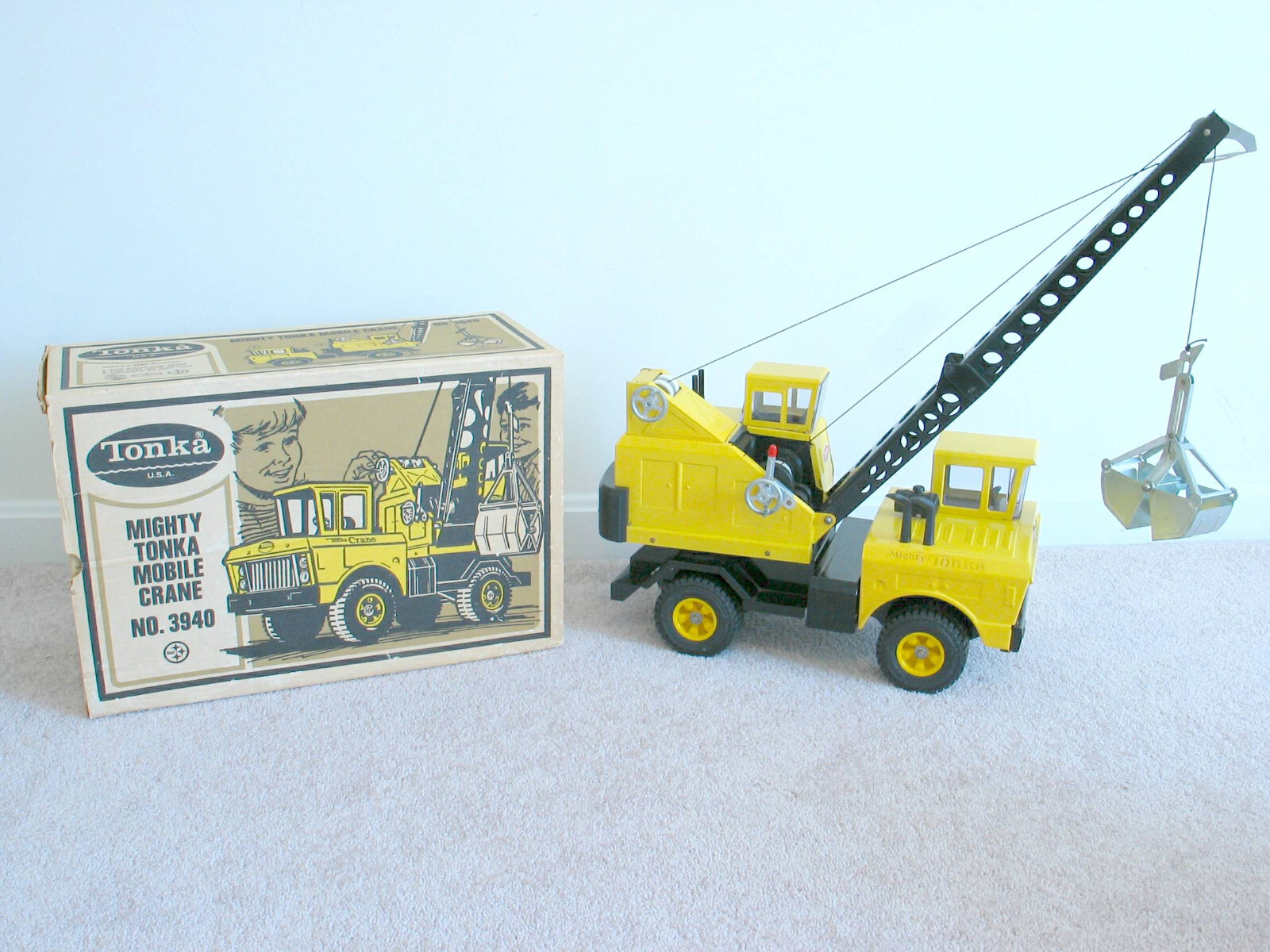 Mighty Tonka Mobile Crane No. 3940 with Original Box